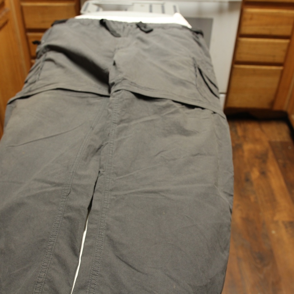 BC CLOTHING Mens Cargo Pants or Shorts Size M (New w/o tags) Size: XXL x L:30